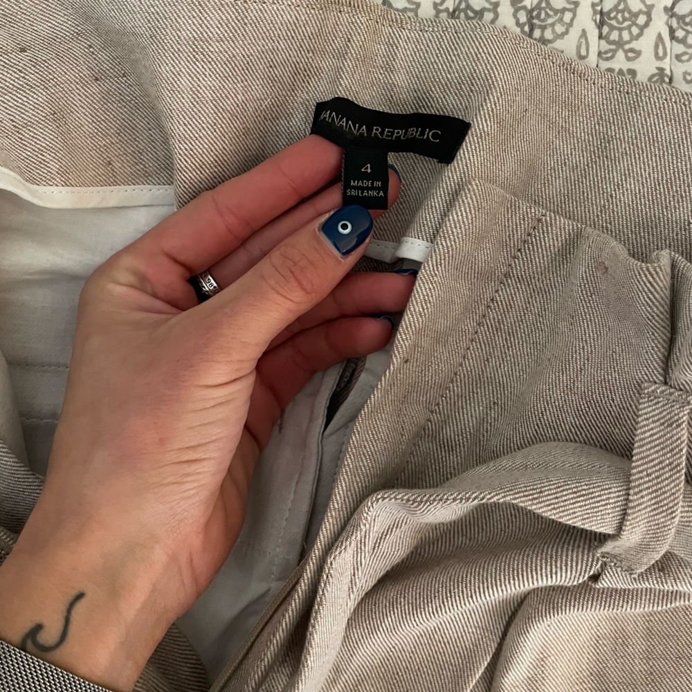 Banana Republic Straight Leg Pants in Light Taupe